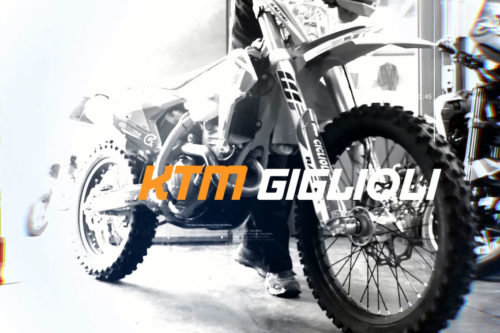 Moto KTM da enduro in bianco e nero con logo KTM Giglioli concessionario – Portfolio UtopiX timelapse